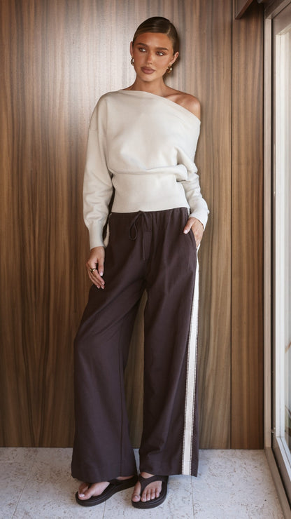 Talia Off Shoulder Top - Taupe
