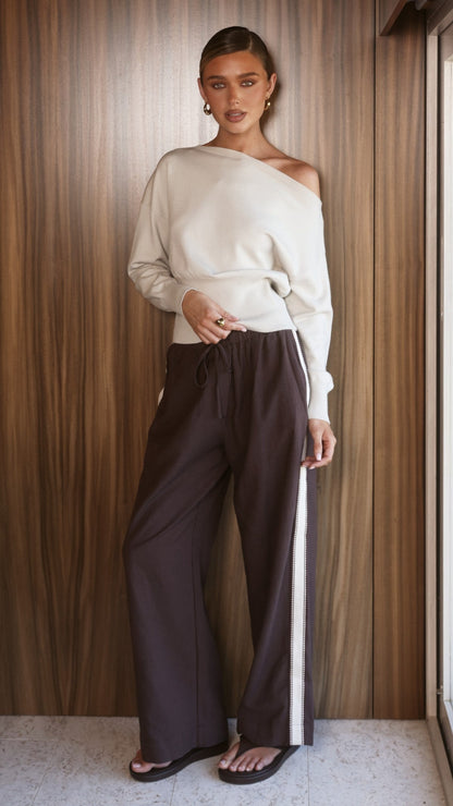 Talia Off Shoulder Top - Taupe