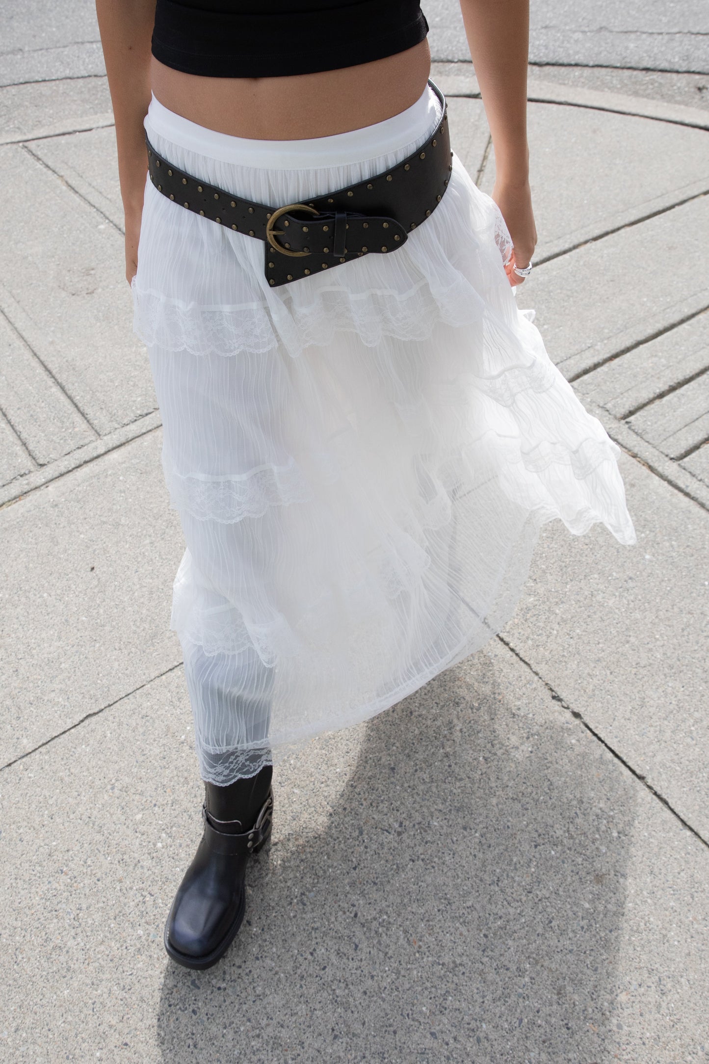 WIDE STUDDED BELT