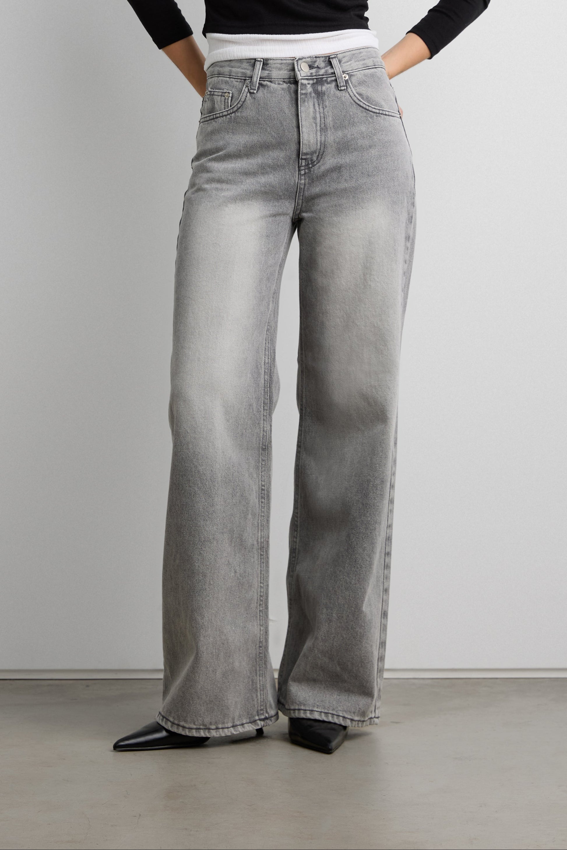 FADED WASH DENIM