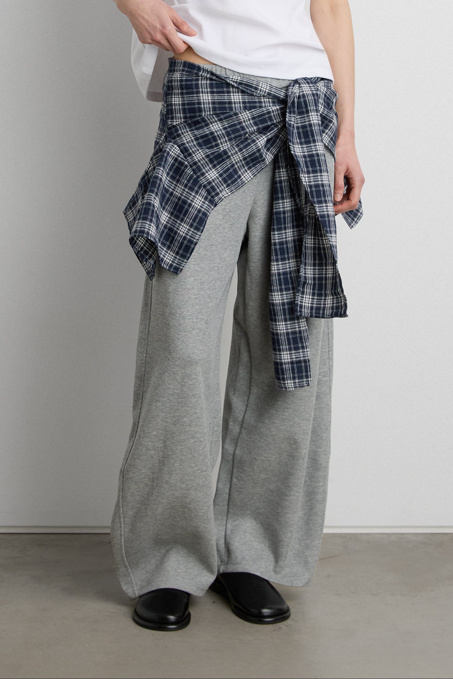 PLAID SCARF WITH TIE DETAIL