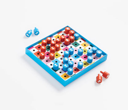 Chronicle Books - Jonathan Adler Pop Peggable Chess Set