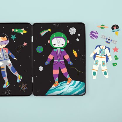 Chronicle Books - Space Cat Magnetic Tin