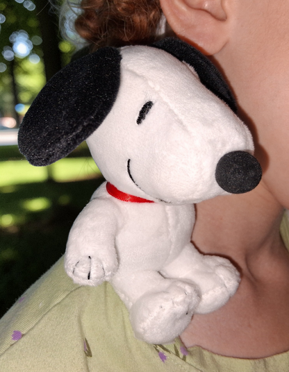 PEANUTS® SNOOPY 4INCH SHOULDER SITTER