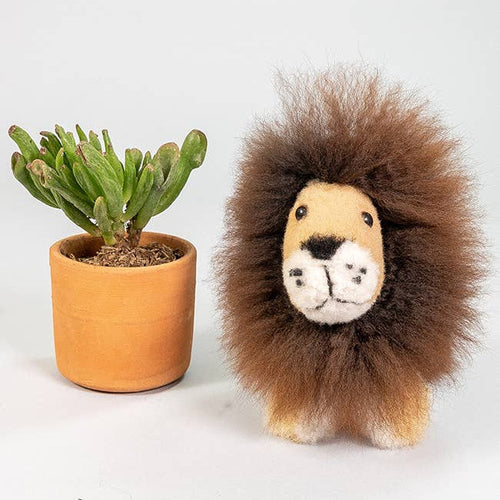 WUAMAN Handmade Lion 6"